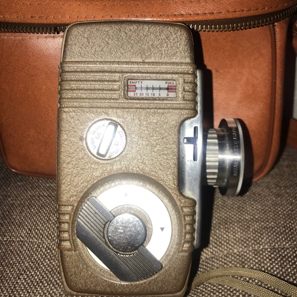 Vintage Revere model “50 8mm Camera - Picture 5 of 13